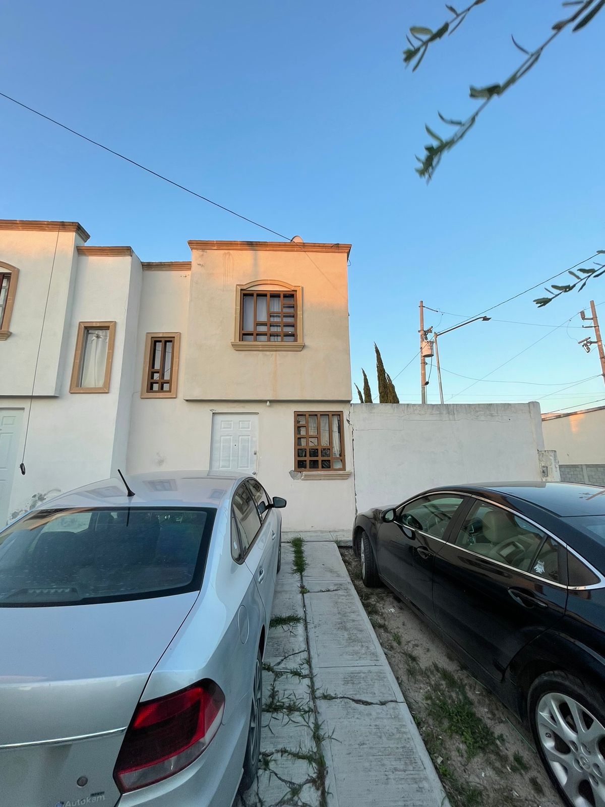 VENTA CASA EN COLONIA TREBOLES SECTOR PRIVADO – Home Regio